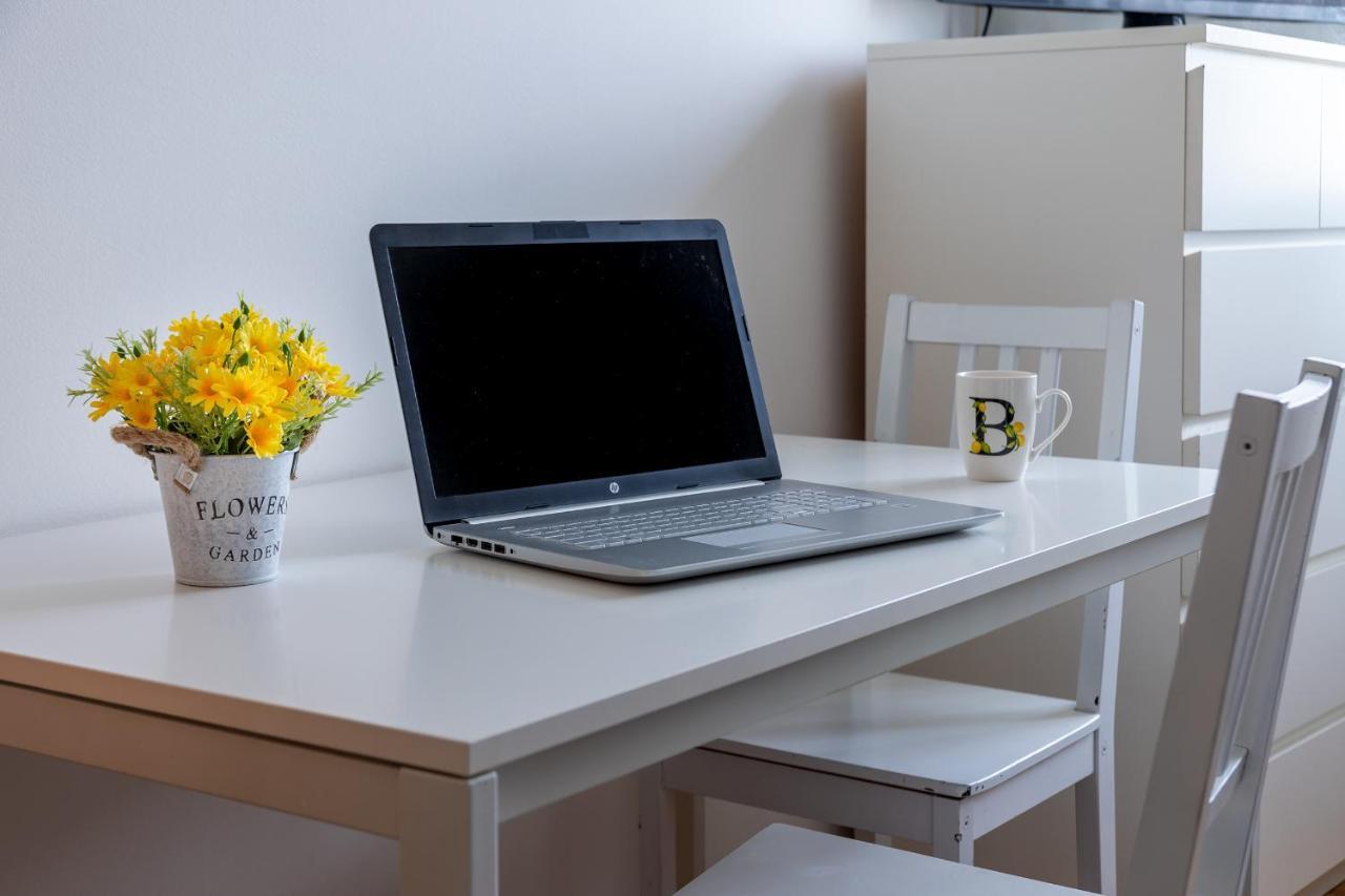 Milano City Apartments - Parking And Comfort - Spacious Apt Up To 8 Pax Luaran gambar