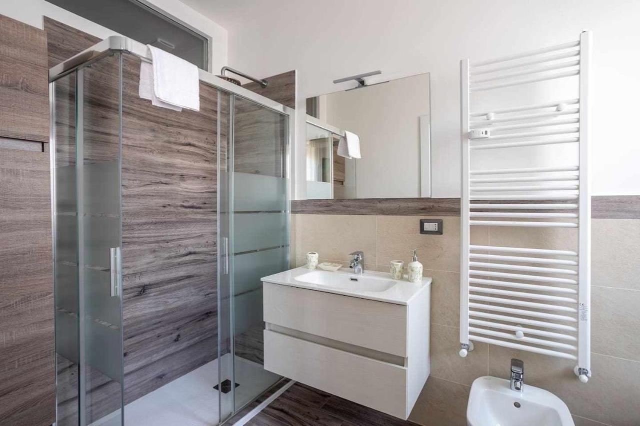 Milano City Apartments - Parking And Comfort - Spacious Apt Up To 8 Pax Luaran gambar