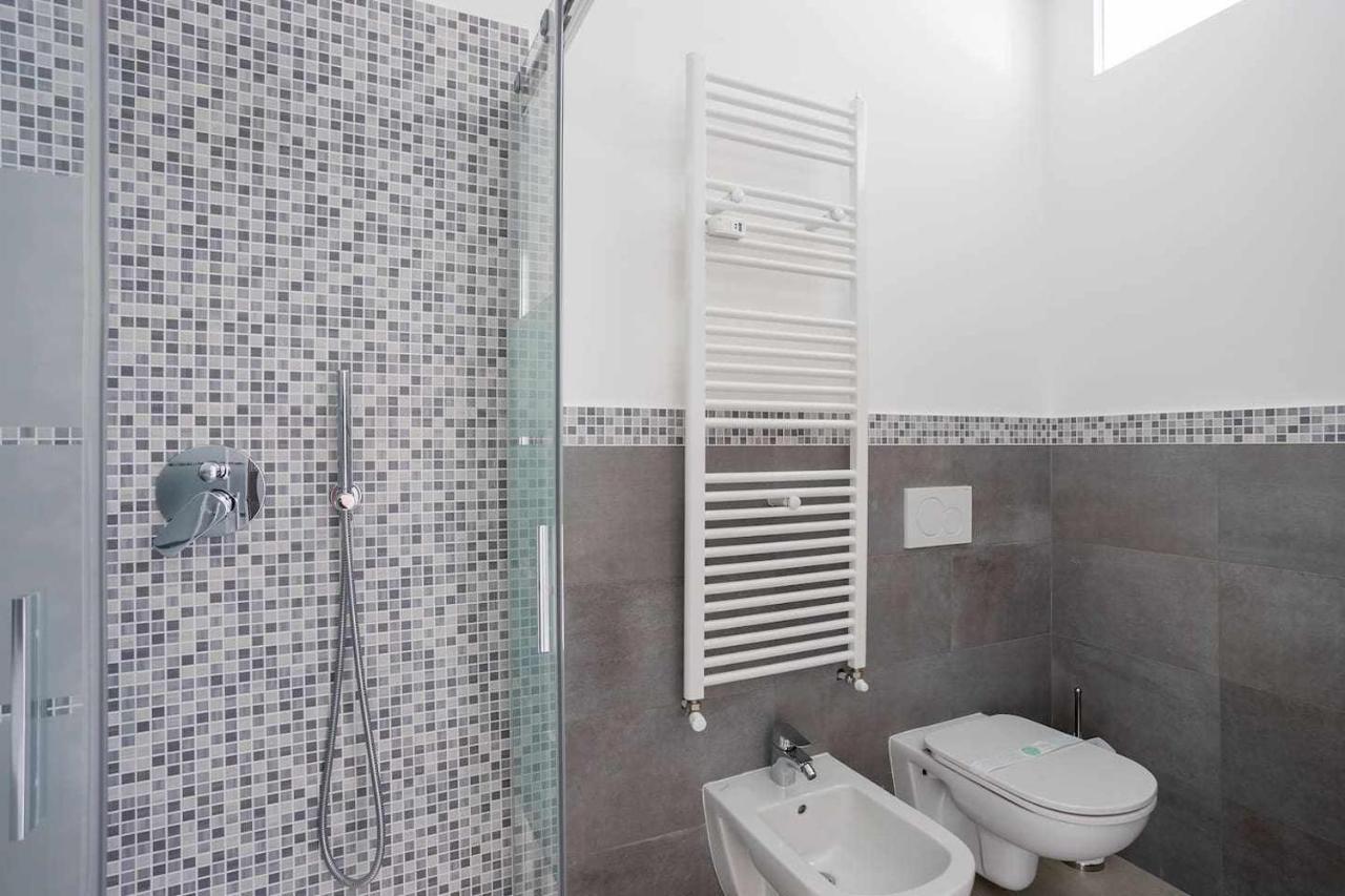Milano City Apartments - Parking And Comfort - Spacious Apt Up To 8 Pax Luaran gambar