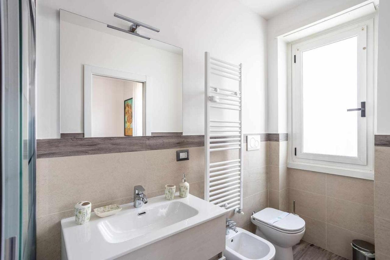 Milano City Apartments - Parking And Comfort - Spacious Apt Up To 8 Pax Luaran gambar